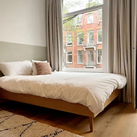 Readmyhostprofile! Home In Great Location Centre *