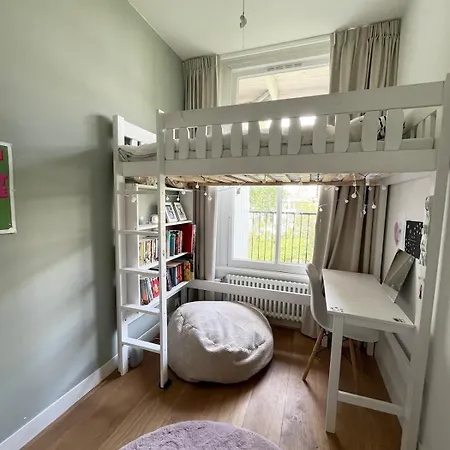 Readmyhostprofile! Home In Great Location Centre Apartment *
