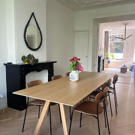 Readmyhostprofile! Home In Great Location Centre Apartment *